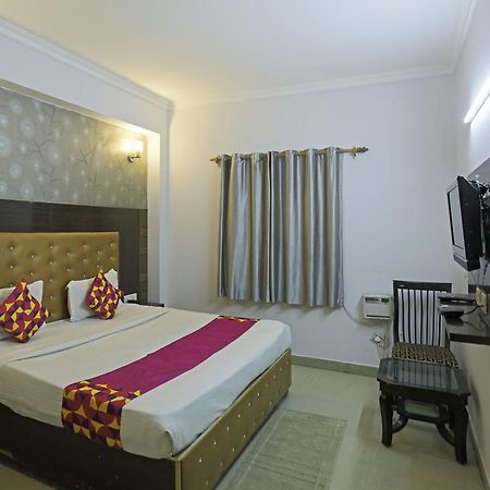 Airport Samara Inn نيودلهي المظهر الخارجي الصورة