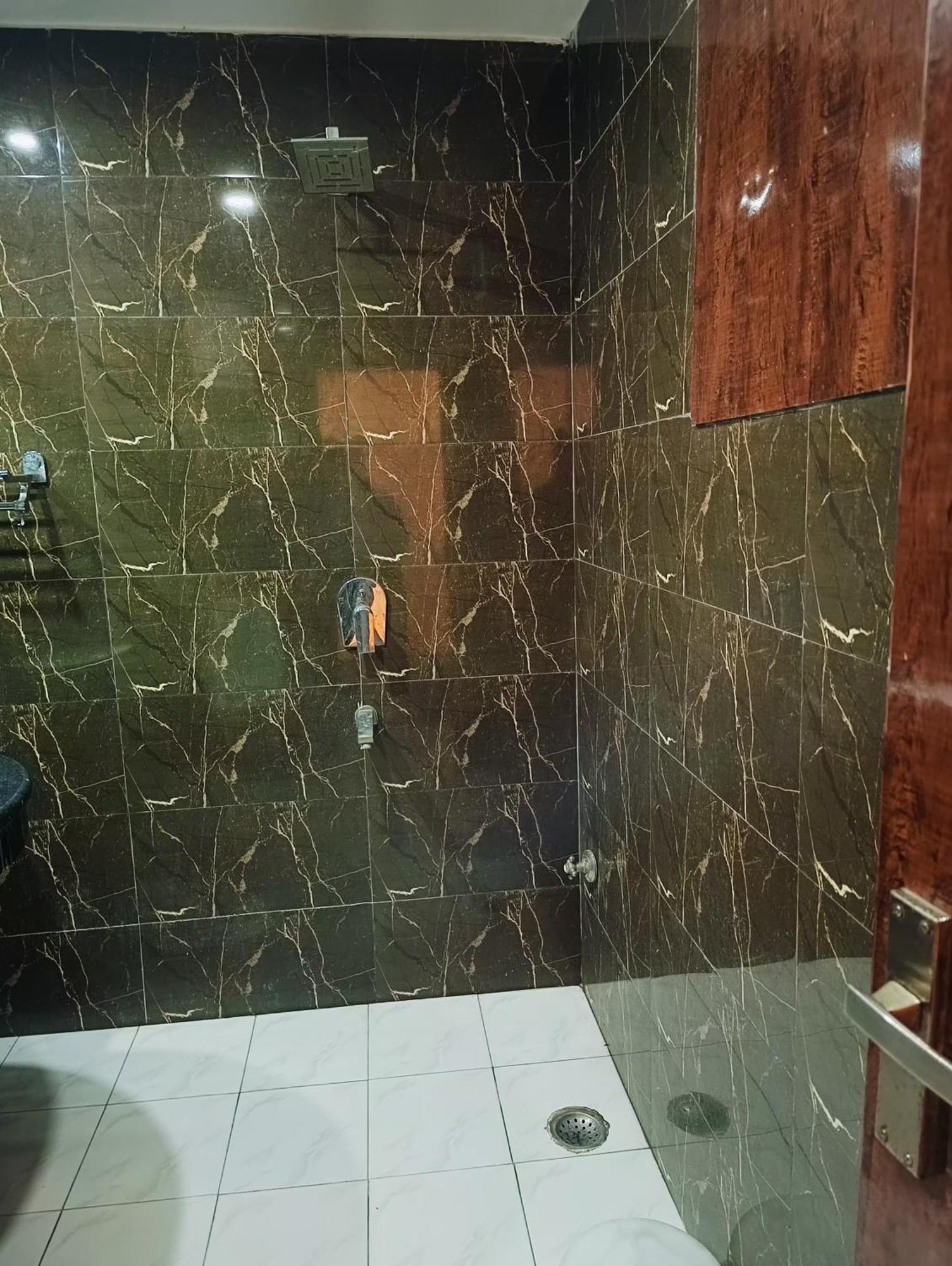 Airport Samara Inn نيودلهي المظهر الخارجي الصورة